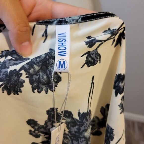 VIISHOW front tie blouse NWT Sz M - Picture 7 of 14